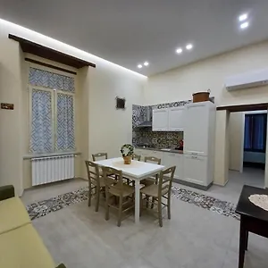 dimora-lazzarella.hotels-amalfi.com/